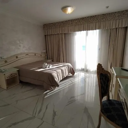 Grand Paradise 4*